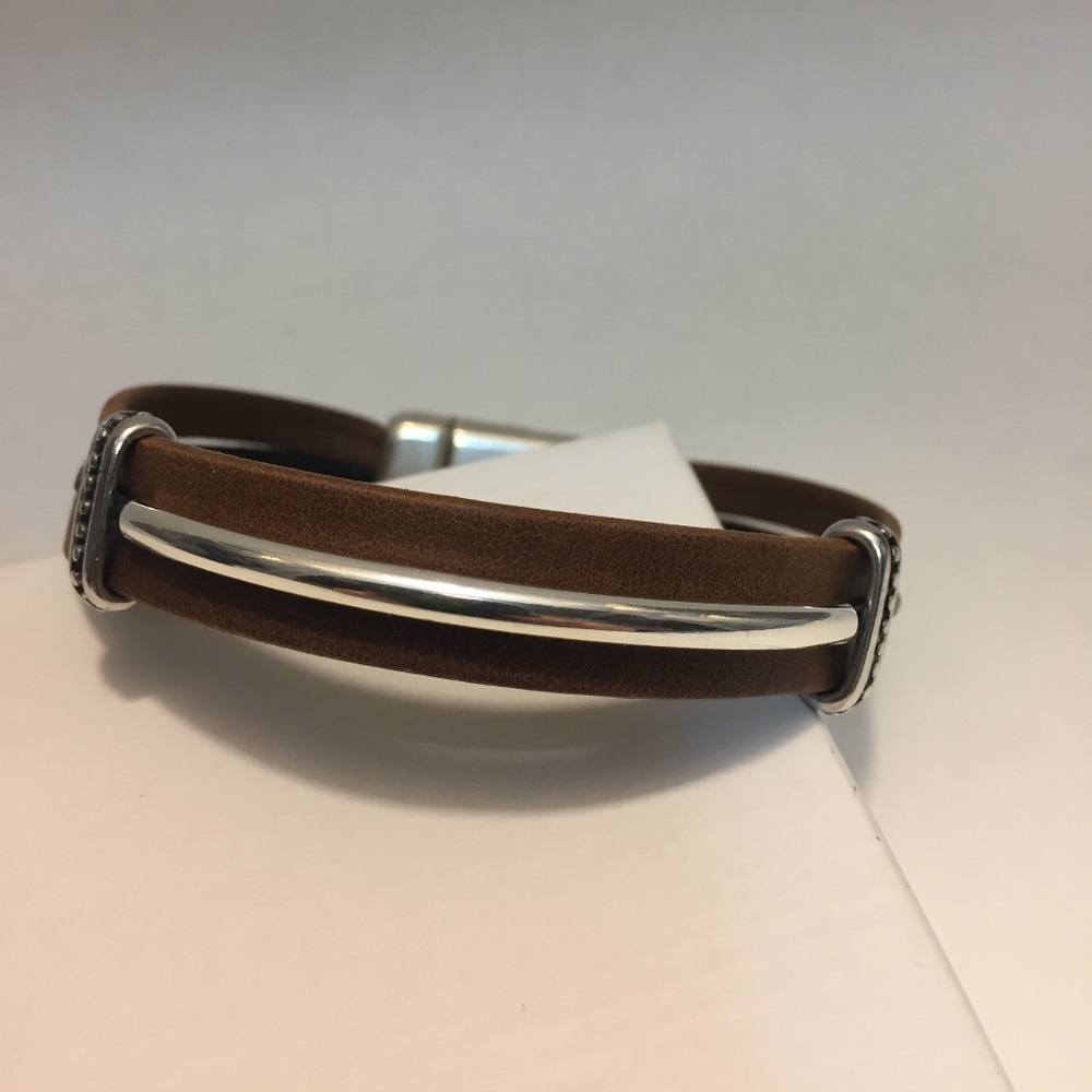 Leather Curved Silver Magnetic Clasp Bracelet